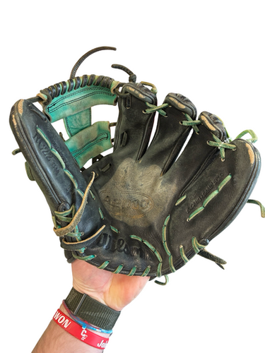 Used Wilson A2000 RC22GM  11.5 BB/SB Glove RH Throw Black 11 1/2" 11682-S000129055