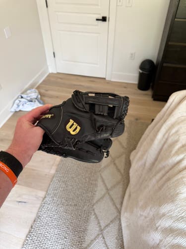 Wilson A2000 RH Baseball Glove 11.5" (Used)