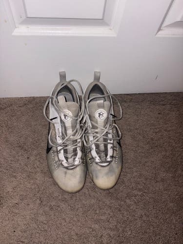 White Men's Size M 12.0 (W 13.0) Adult Nike Huarache 9 Elite Low Low Top (Used)