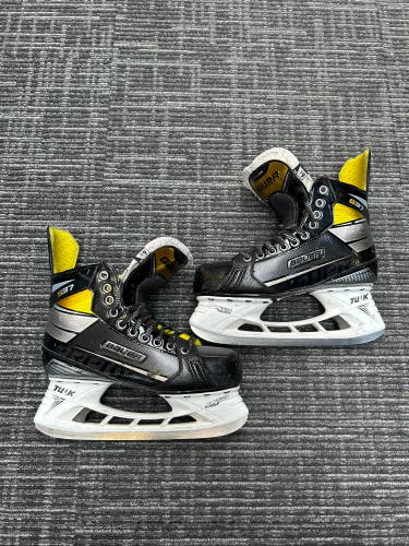 Intermediate Bauer Supreme S37 Hockey Skates | Size 6.5EE