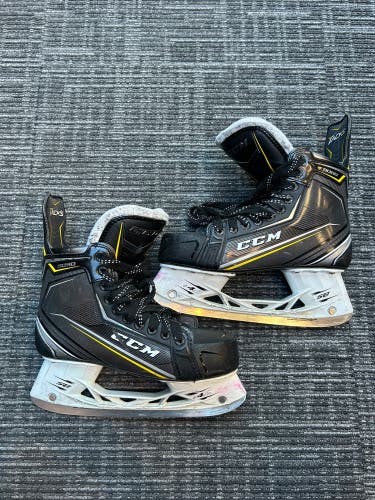 Senior CCM Tacks 9080 Hockey Skates | Size 8