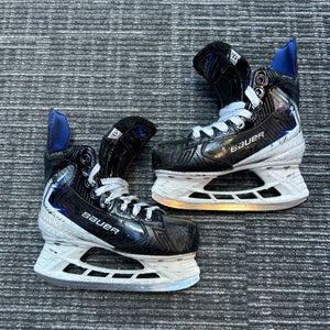 Youth Bauer Vapor Flylite Hockey Skates | Size Y13.5