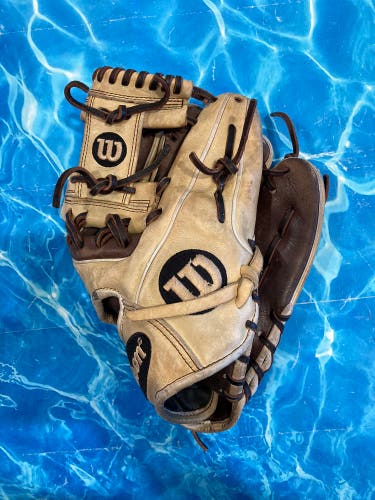 Wilson A2000 RH Baseball Glove 11.5" (Used)