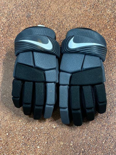 Used Youth Large Nike Vapor LT Lacrosse Gloves 12"