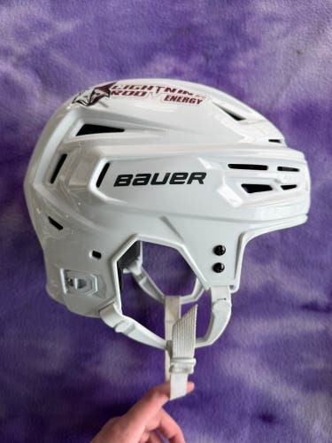 White Medium Bauer Re-Akt 155 Helmet (Used)