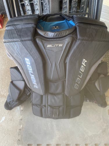 Medium Bauer Elite Goalie Chest Protector (Used)