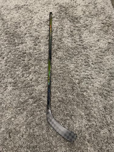 Junior Bauer Vapor Flylite Left Hand Hockey Stick P92 40 Flex (Used)