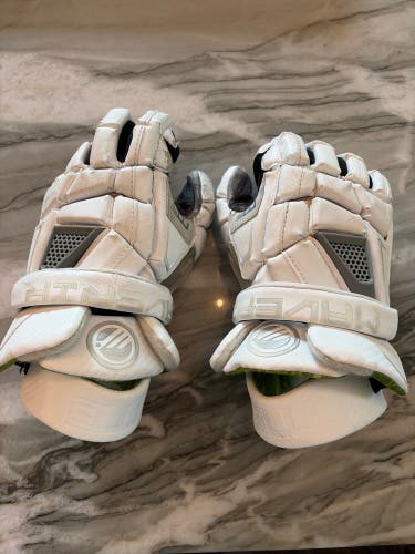 Maverik M5 Lacrosse Gloves (Used)