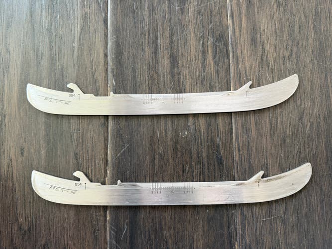 Bauer Fly-X 254 mm Skate Steel (Used)
