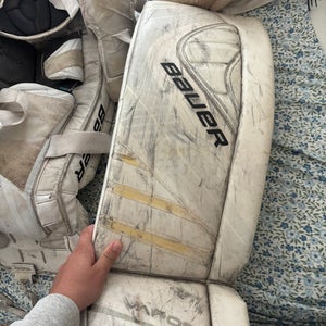 34" Bauer Vapor X900 Goalie Leg Pads (Used)