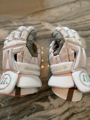 Warrior Burn XP2 Lacrosse Gloves (Used)