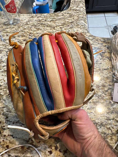 2024 Marucci WildCard RH Infield Baseball Glove 12" (Used)