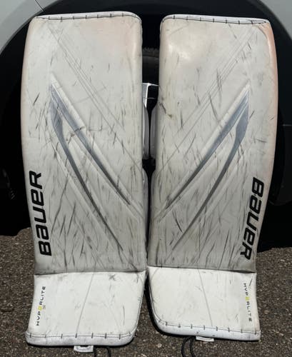 Slightly Used Medium Bauer Vapor Hyperlite 2 Goalie Leg Pads
