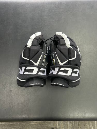 NEW CCM Tacks Classic Plus Gloves 14"