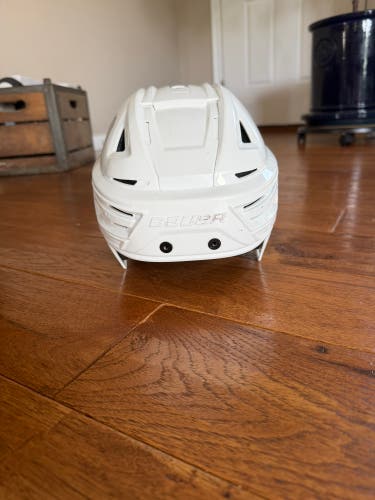Medium Bauer Re-Akt 155 Helmet (Used)