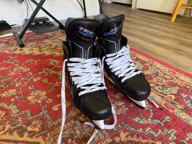 2025 Bauer Vapor Flylite Hockey Skates 7 with Fly-Ti Runner (Barely Used)