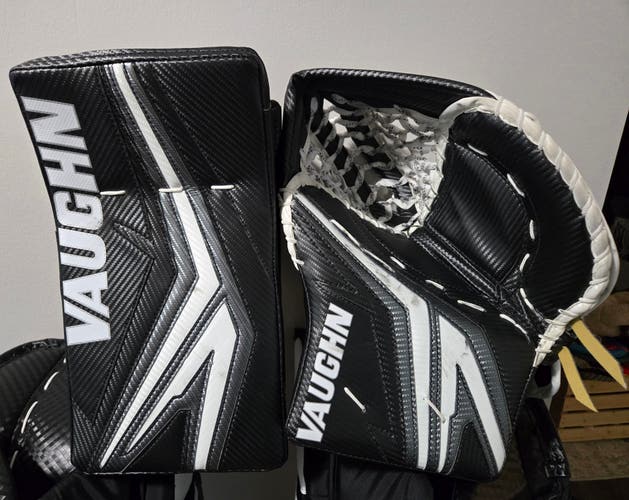 Vaughn SLR4 Pro Carbon Blocker & Catcher