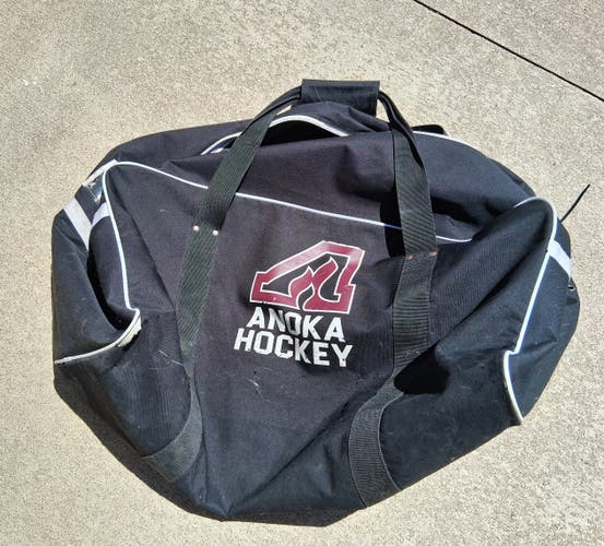 Hockey equipment bag 29×14×14 (Used)