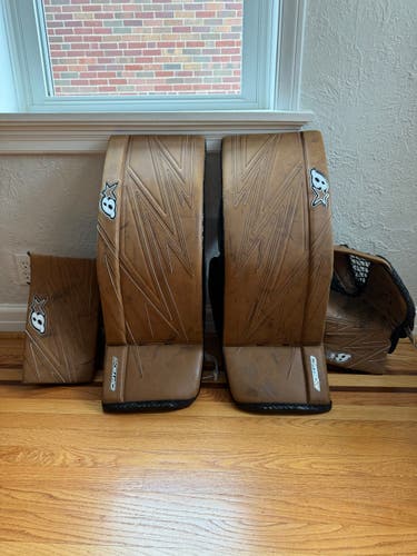 33" +1 Brian's Optik X4 Regular Goalie Full Set (Used)