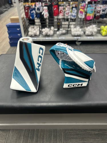 NEW CCM EFlex 7 Glove Set Regular SR