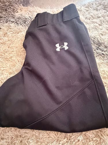Black Men's XL Youth Under Armour Game Pants (Used) Knicker style