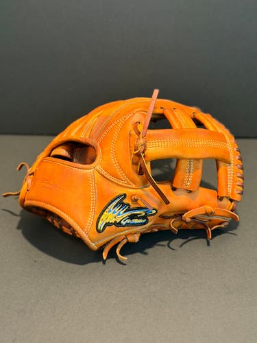 Rare Japanese IP Select Luxury Collection RH Infield Baseball Glove 11.5" (Used)
