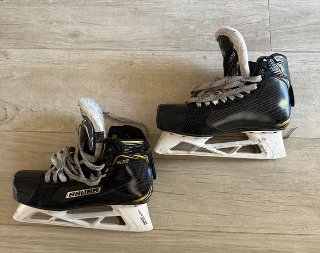 Ice Hockey Goalie Skates (Bauer)
