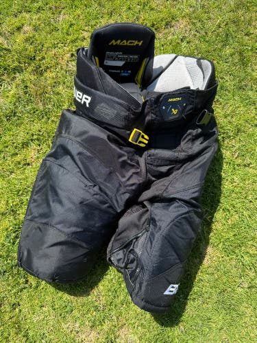 Senior Large Bauer Supreme Mach Hockey Pants (Used)