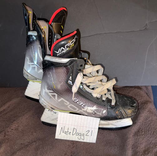 2021 Bauer Vapor Hyperlite Hockey Skates 9.5 (Used)