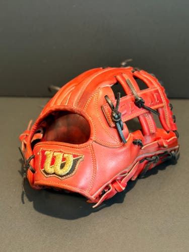 Rare Japanese Wilson Staff 69 model RH Infield Baseball Glove 11.5" (Used)