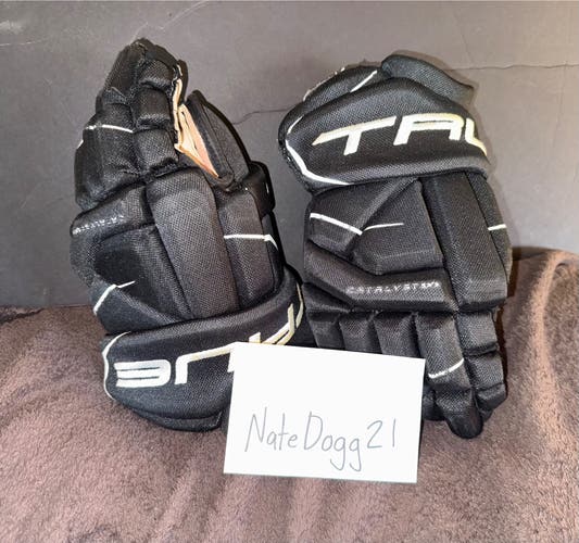 True Catalyst 5x3 Gloves 13" (Used)