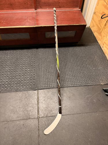 Bauer Vapor HyperLite 2 – BCHL Player-Issued P90TM 77 Flex LH | Used