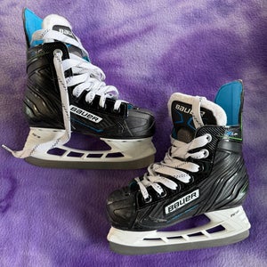Youth Bauer XLP Hockey Skates Regular Width 13 (Used)
