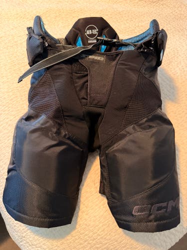 Junior Medium CCM JetSpeed Pro Hockey Pants (Used)