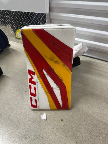 Dustin Wolf Calgary Flames CCM Extreme Flex 7 Pro Pro Stock Blocker