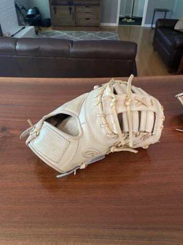 2024 Rawlings Heart of the Hide RH First Base Baseball Glove 13" All blonde very nice