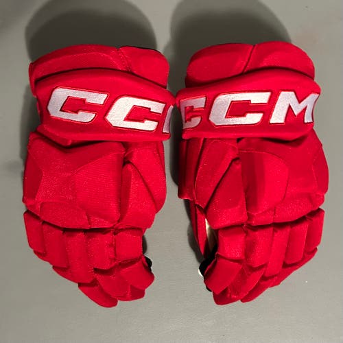 CCM Tacks Gloves 14" Pro Stock Red New