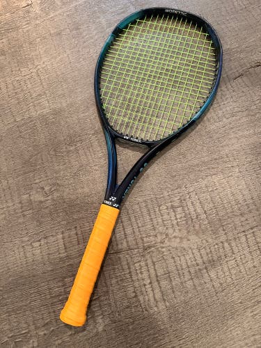 YONEX EZONE 100L 2022