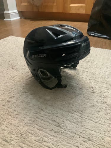 Large Bauer Re-Akt 155 Helmet Pro Stock (Used)