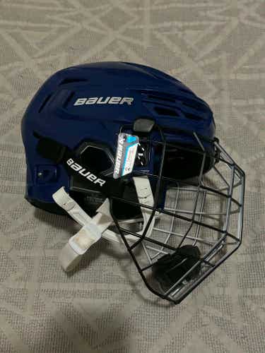 Bauer Re Akt 150 Hockey Helmet with Cage, Size Senior Small
