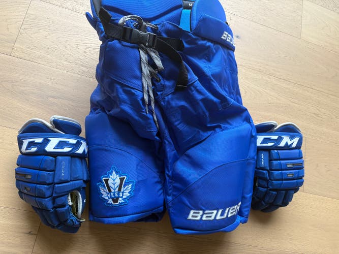 Penticton Vees pants and gloves combo