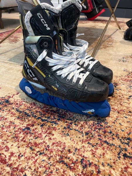 Black/Yellow 2022 CCM AS-V Pro Hockey Skates Regular Width 7.5 (Used)