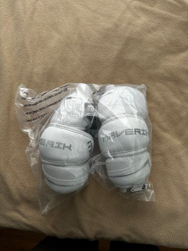 Medium Adult Maverik M6 Arm Pads (New)