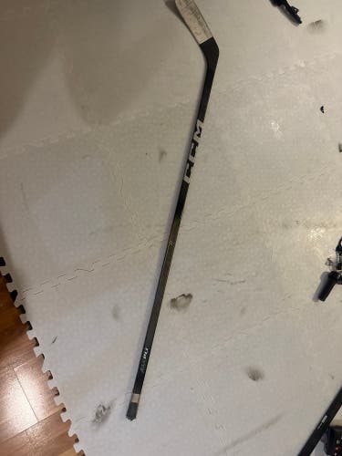 Intermediate CCM JetSpeed FT8 Pro Left Hand Hockey Stick P28+1/4 55 Flex (Used)