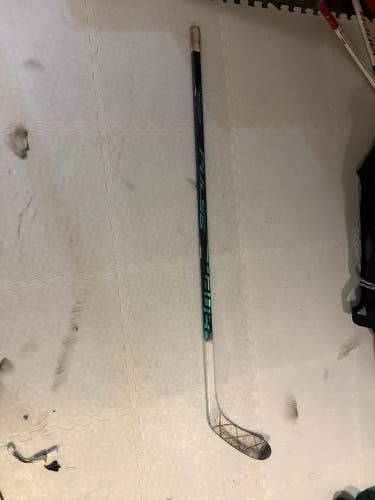 Junior Bauer Pulse Left Hand Hockey Stick P28 50 Flex (Used)