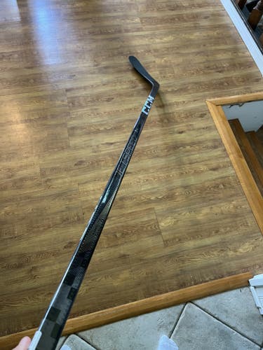 Senior CCM JetSpeed FT8 Pro Left Hand Hockey Stick P29 77 Flex Pro Stock (New)