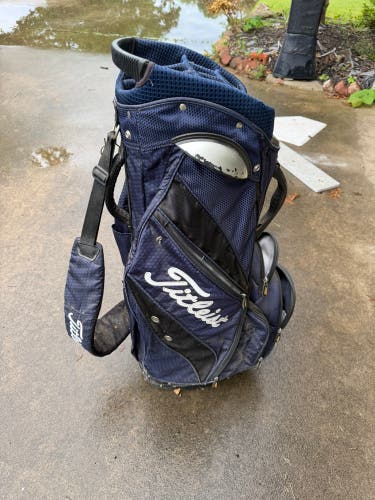 Titleist Hybrid 14 Bag (Used)