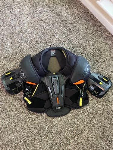 Large Senior CCM Tacks AS-V Pro Shoulder Pads (Used)