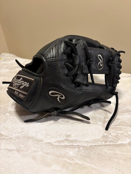 Rawlings PROR204-2BBCF Heart of the Hide RHT Baseball Glove