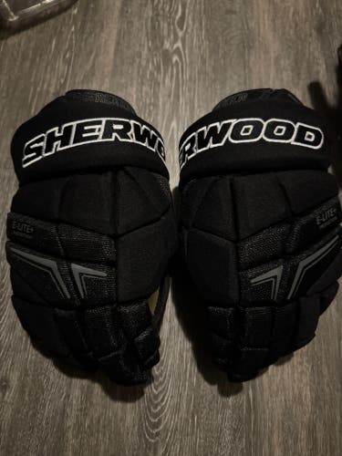 Sher-Wood Rekker Legend 1 Gloves 14" (New)